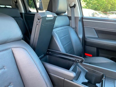 2024 Hyundai Santa Fe Limited LOW MILES