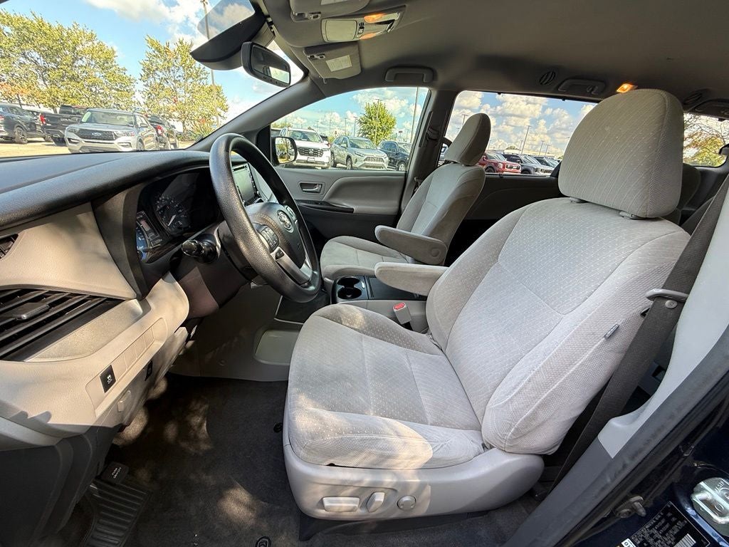 2018 Toyota Sienna LE 8 Passenger