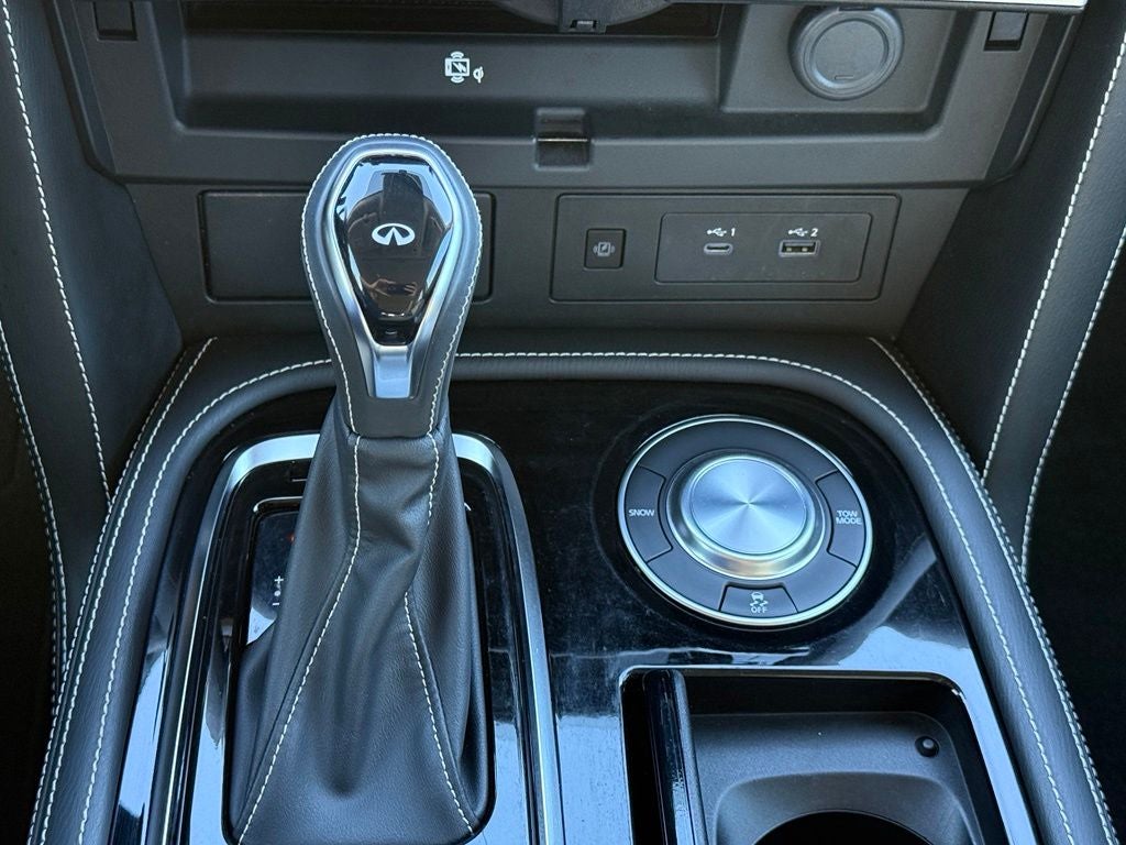 2022 INFINITI QX80 Premium Select