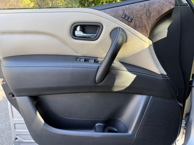 2022 INFINITI QX80 Premium Select