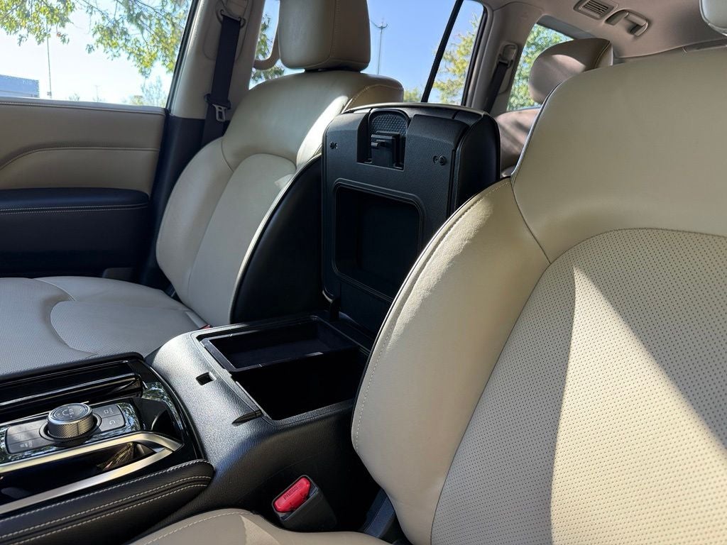2022 INFINITI QX80 Premium Select