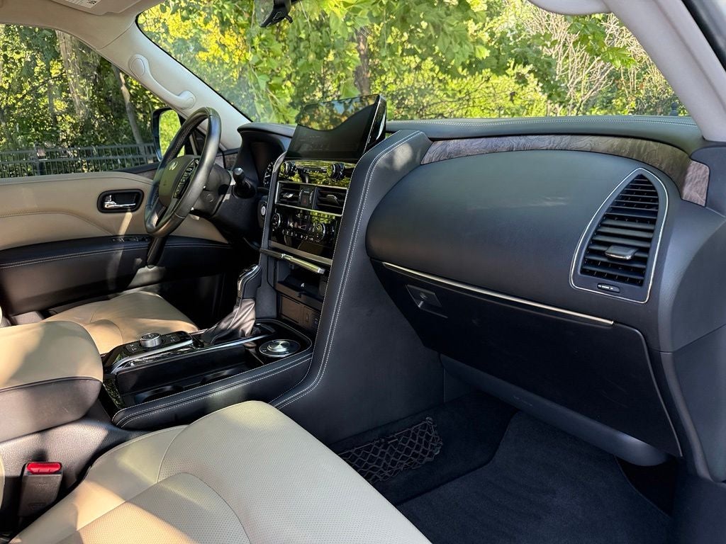 2022 INFINITI QX80 Premium Select