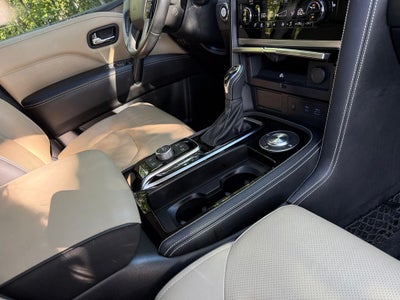 2022 INFINITI QX80 Premium Select