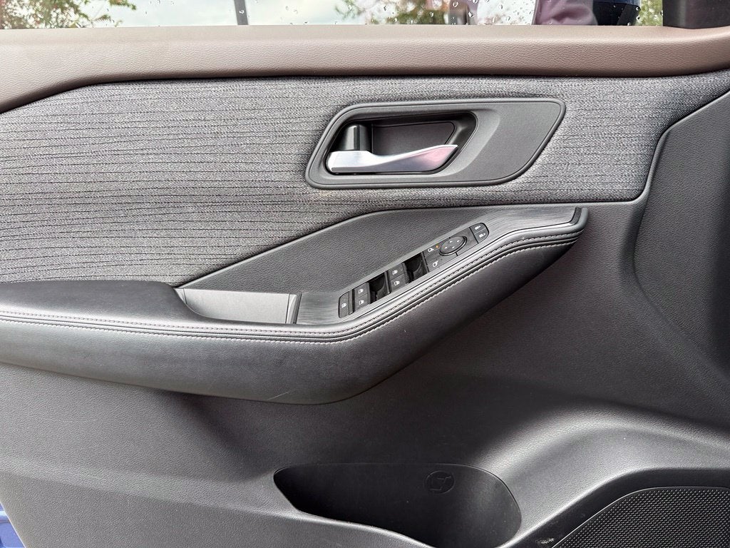 2023 Nissan Rogue SV - AWD / CLEAN CARFAX