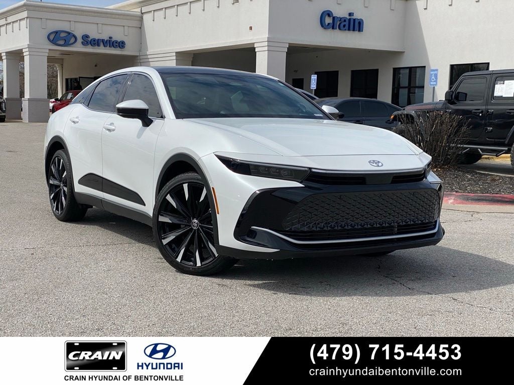 2025 Toyota Crown Platinum