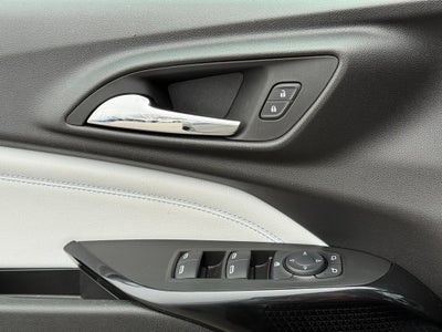 2025 Chevrolet Trax LT CLEAN CARFAX