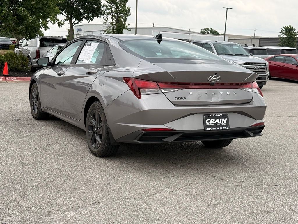 2023 Hyundai Elantra SEL Fluid Metal