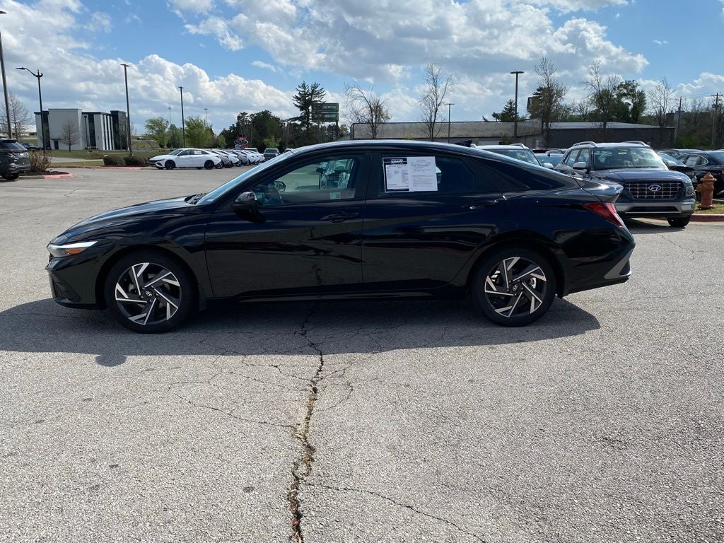 2025 Hyundai Elantra SEL Sport