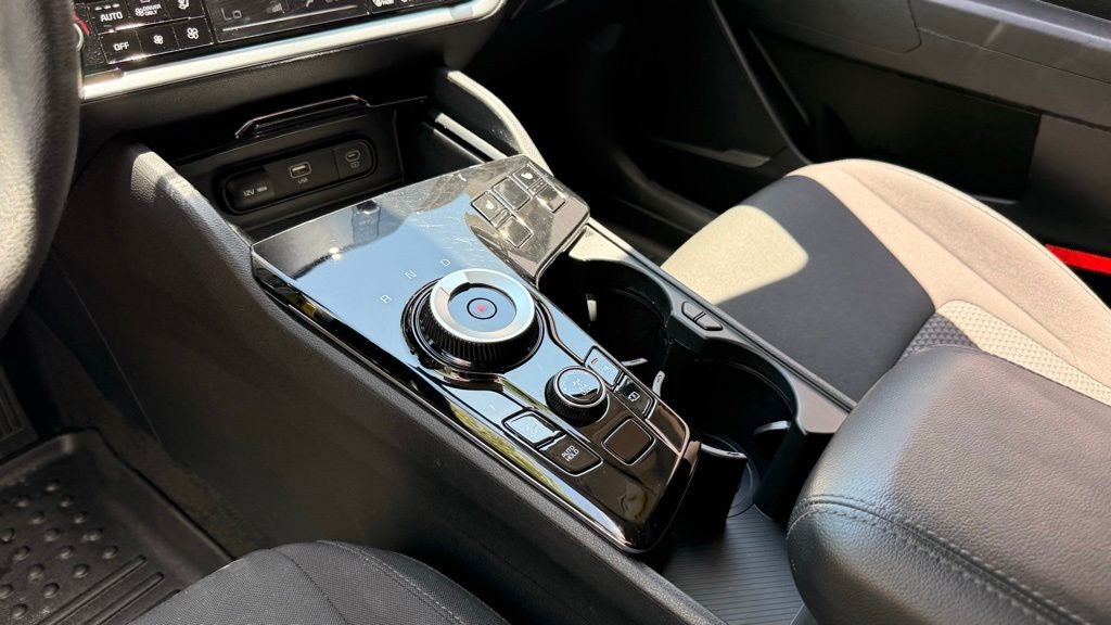 2023 Kia Sportage Hybrid LX LOW MILES