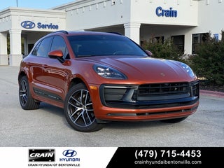 2022 Porsche Macan Base AWD / PANO ROOF / CLEAN CARFAX