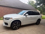 2022 Volvo XC90 T6 Momentum - AWD / PANORAMIC SUNROOF / ONE OWNER