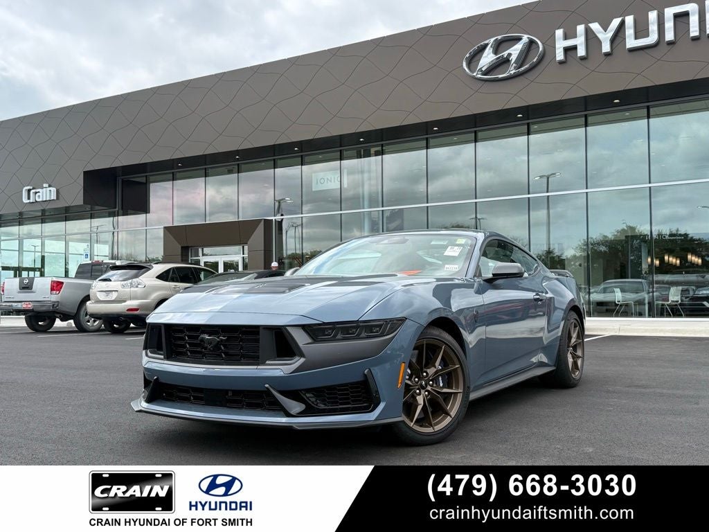 2025 Ford Mustang Dark Horse EQUIPMENT GROUP 700A