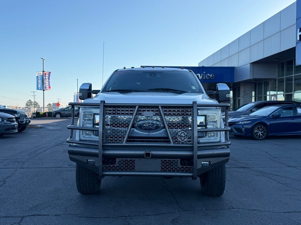 2018 Ford F-350SD Lariat Hard loaded!!