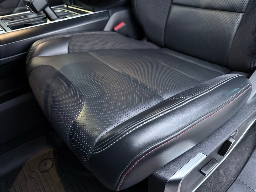 2024 Ford F-150 Raptor 1 owner clean car fax