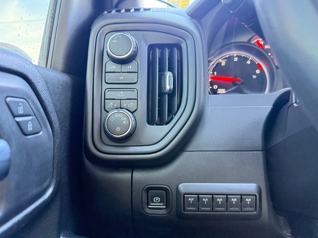 2022 Chevrolet Silverado 3500HD Work Truck flat bed