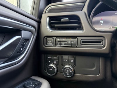 2022 GMC Yukon SLT moon roof/capt seats