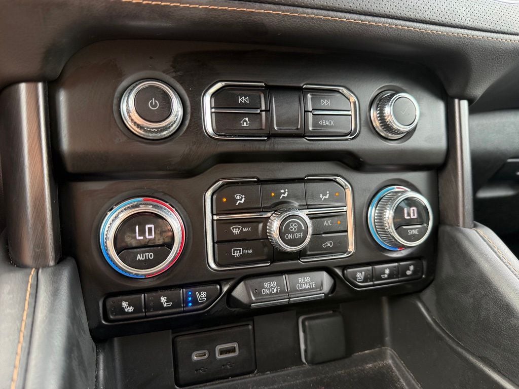 2023 GMC Yukon XL AT4