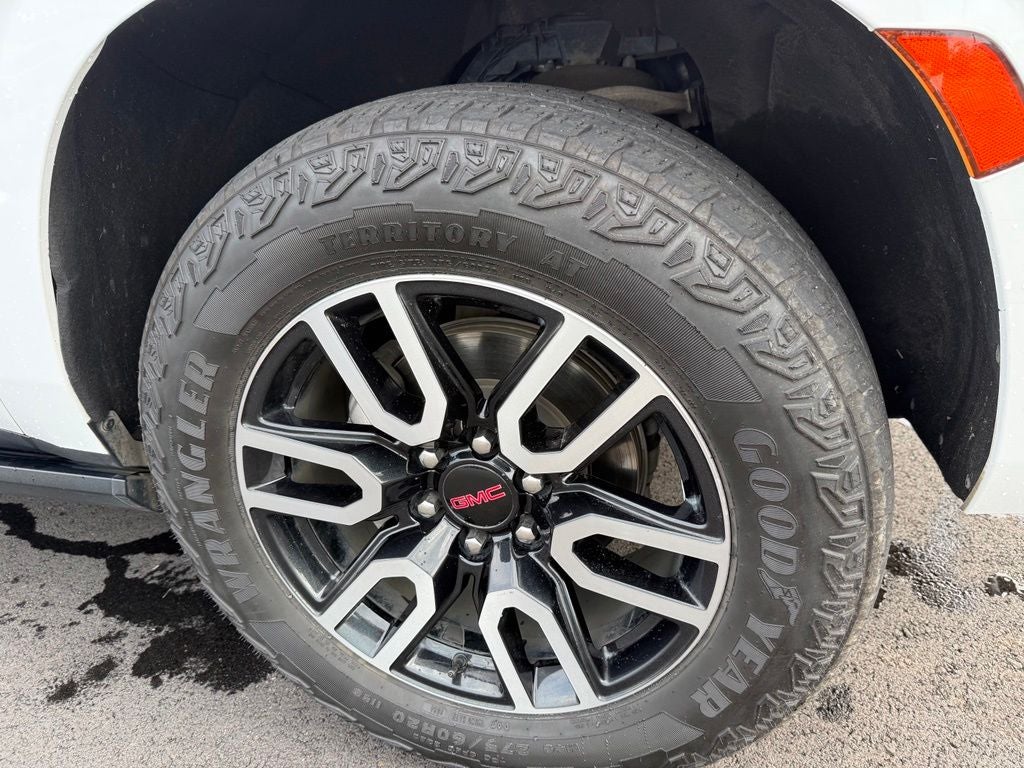 2023 GMC Yukon XL AT4