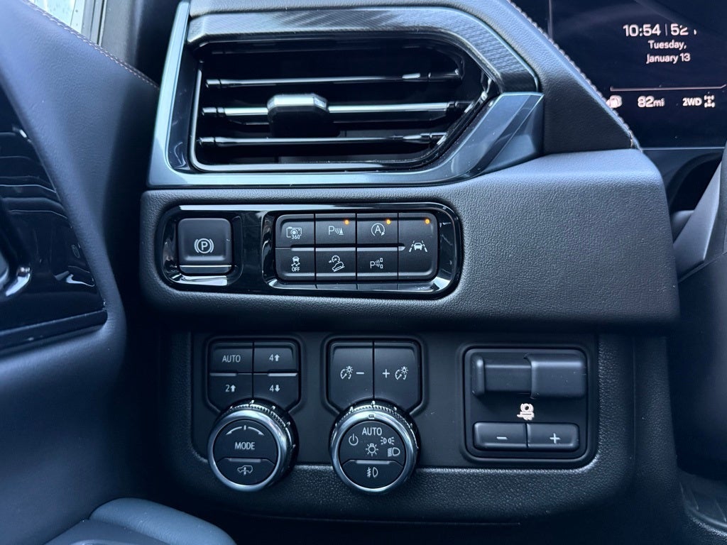 2025 GMC Yukon XL AT4 DVDS,COOLED HEATED,TECH PACK SEATS