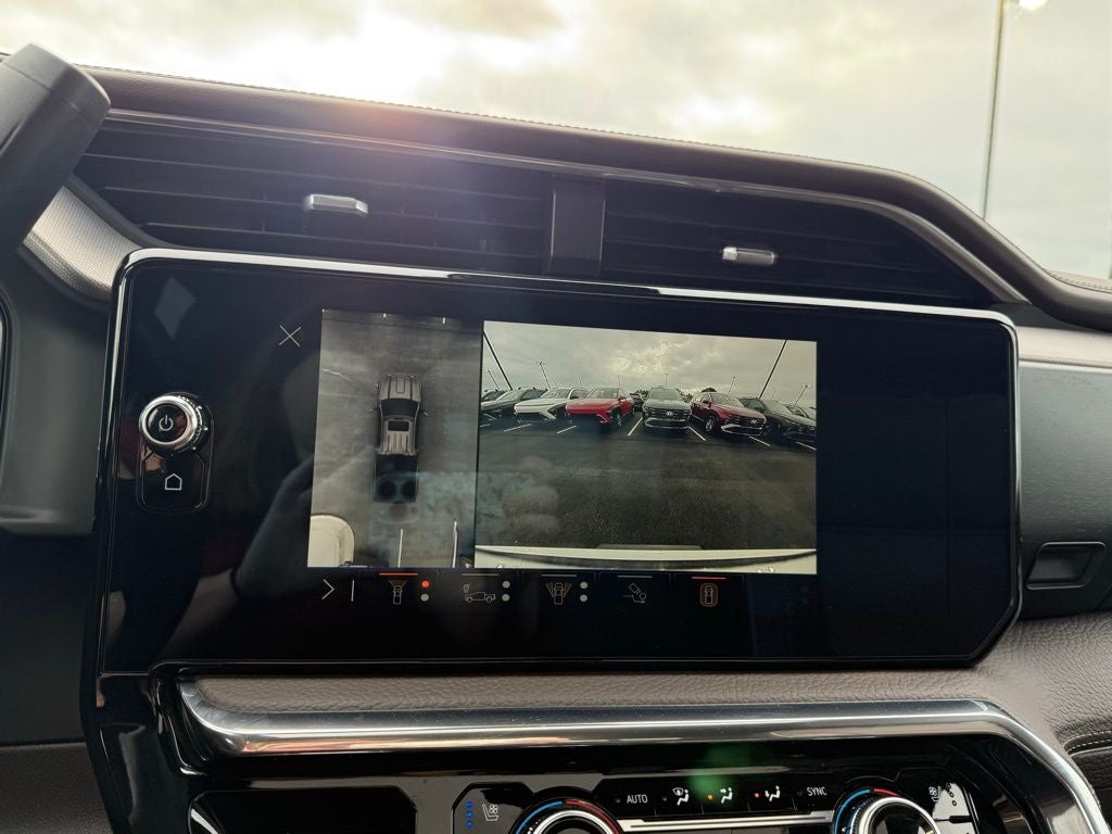 2024 GMC Sierra 2500HD Denali DENALI PREFERRED POWER STEPS,