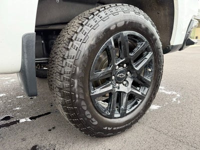 2023 Chevrolet Silverado 1500 Custom Trail Boss