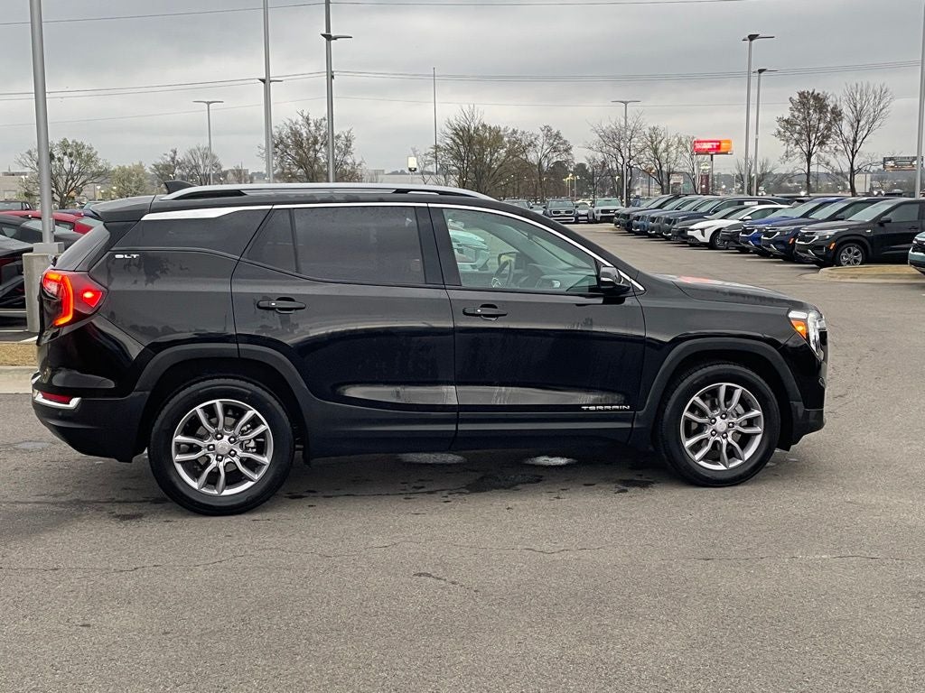 2023 GMC Terrain SLT