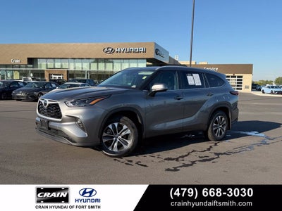 2025 Toyota Highlander XLE
