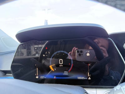 2025 Chevrolet Trax LT & FRONT PASSENGER HEATED SEATS