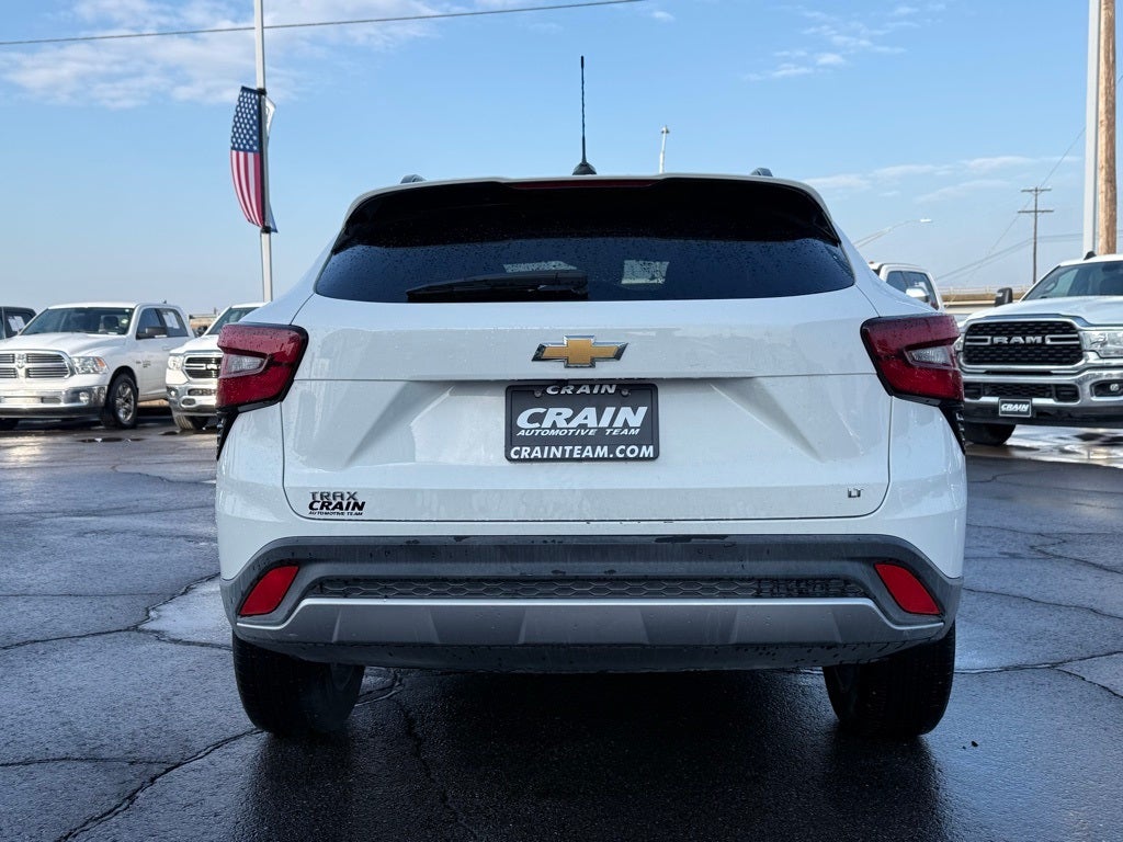 2025 Chevrolet Trax LT & FRONT PASSENGER HEATED SEATS