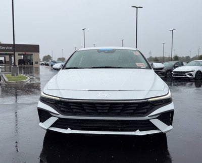 2025 Hyundai Elantra SE