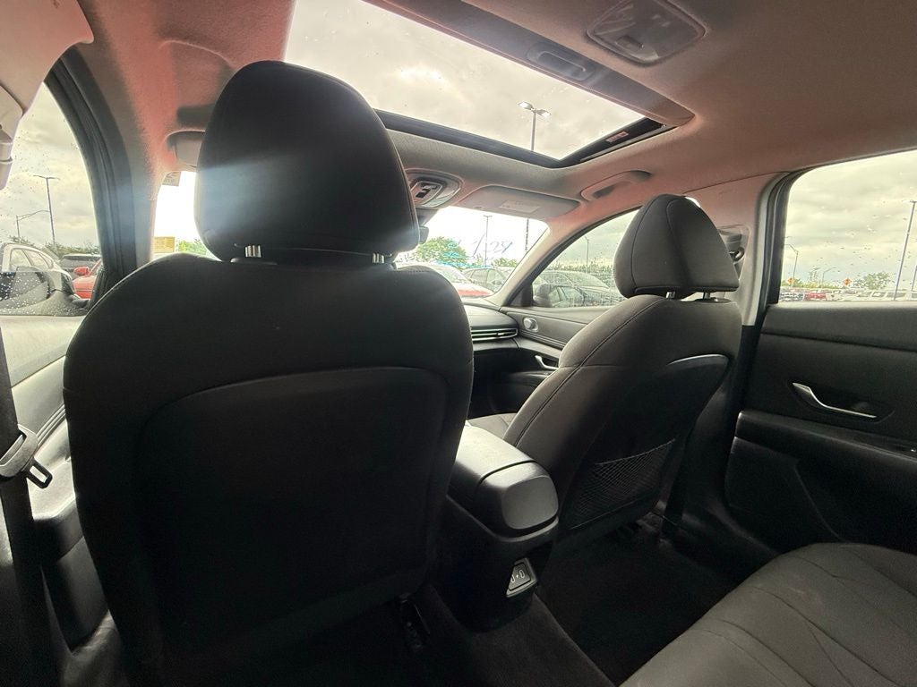 2024 Hyundai Elantra SEL convenience pack