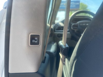 2022 Chrysler Voyager LX 1-Owner / Power Liftgate / Apple CarPlay/Android A