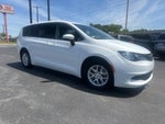2022 Chrysler Voyager LX 1-Owner / Power Liftgate / Apple CarPlay/Android A