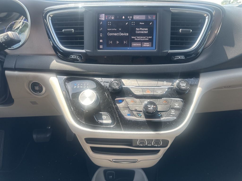 2022 Chrysler Voyager LX 1-Owner / Power Liftgate / Apple CarPlay/Android A