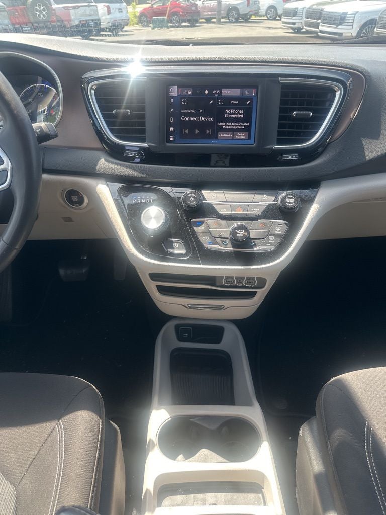 2022 Chrysler Voyager LX 1-Owner / Power Liftgate / Apple CarPlay/Android A
