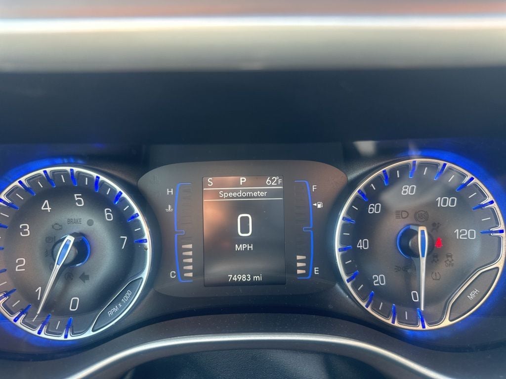 2022 Chrysler Voyager LX 1-Owner / Power Liftgate / Apple CarPlay/Android A