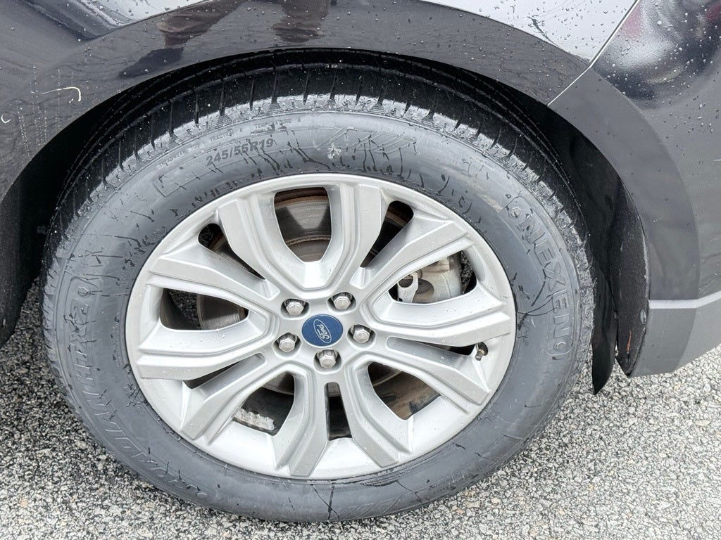 2020 Ford Edge Titanium