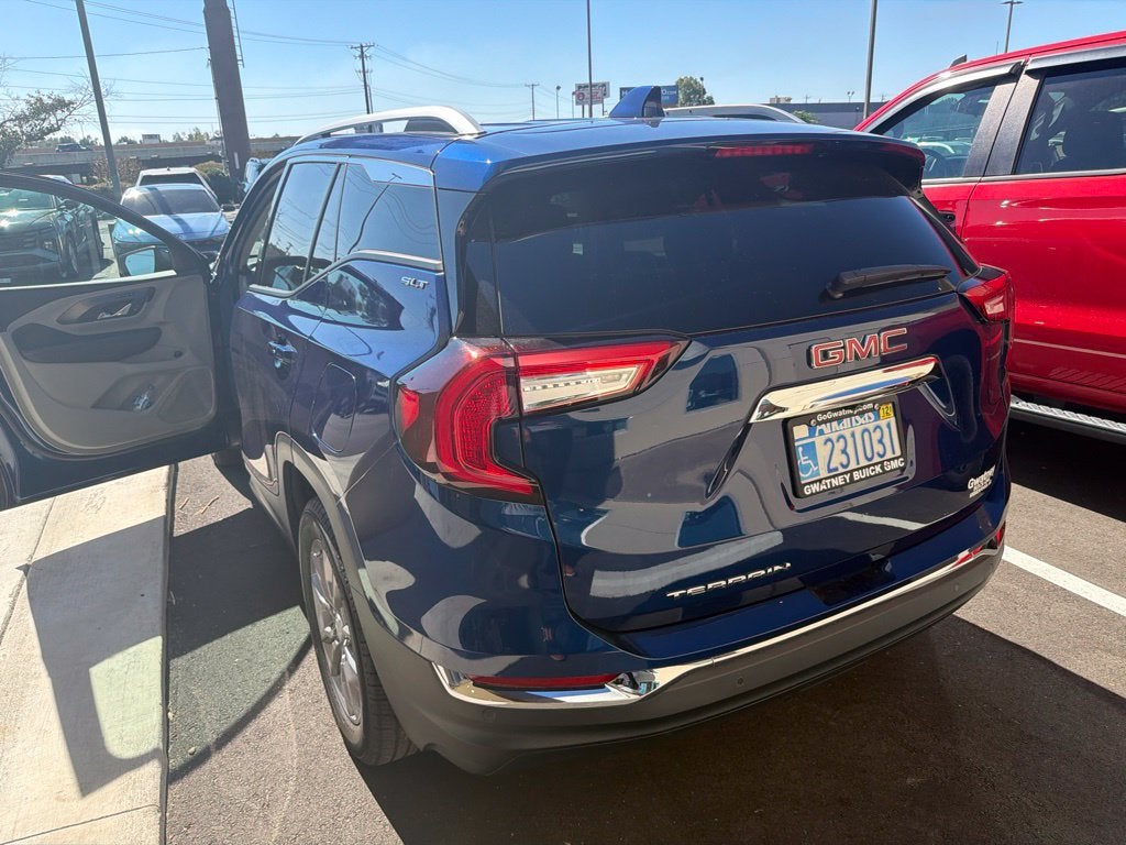 2023 GMC Terrain SLT