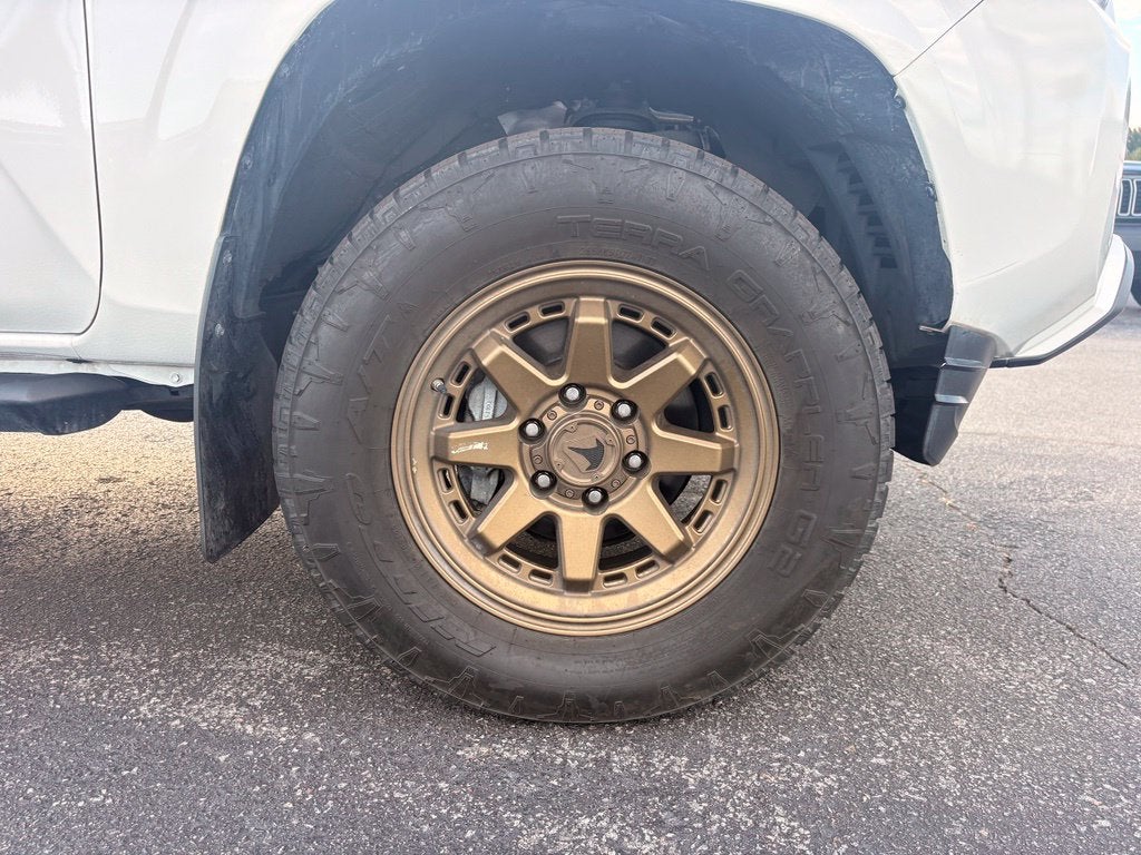 2023 Toyota Tacoma SR