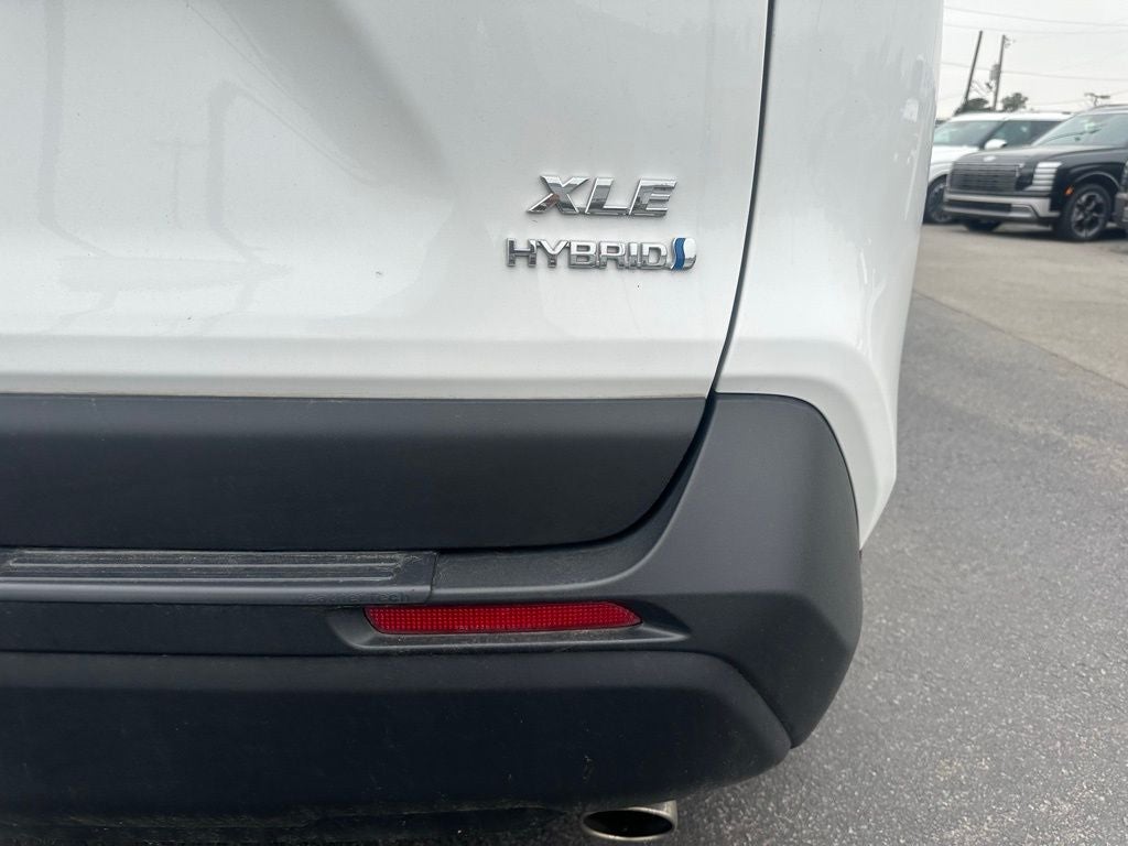 2021 Toyota RAV4 Hybrid XLE