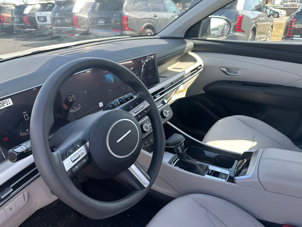 2025 Hyundai Tucson SE