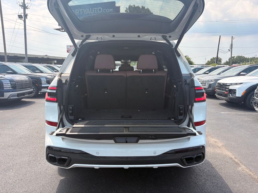 2024 BMW X7 M60i