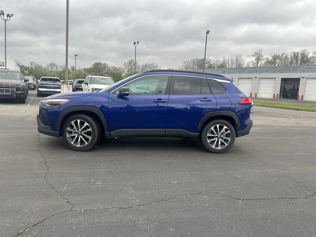 2025 Toyota Corolla Cross XLE