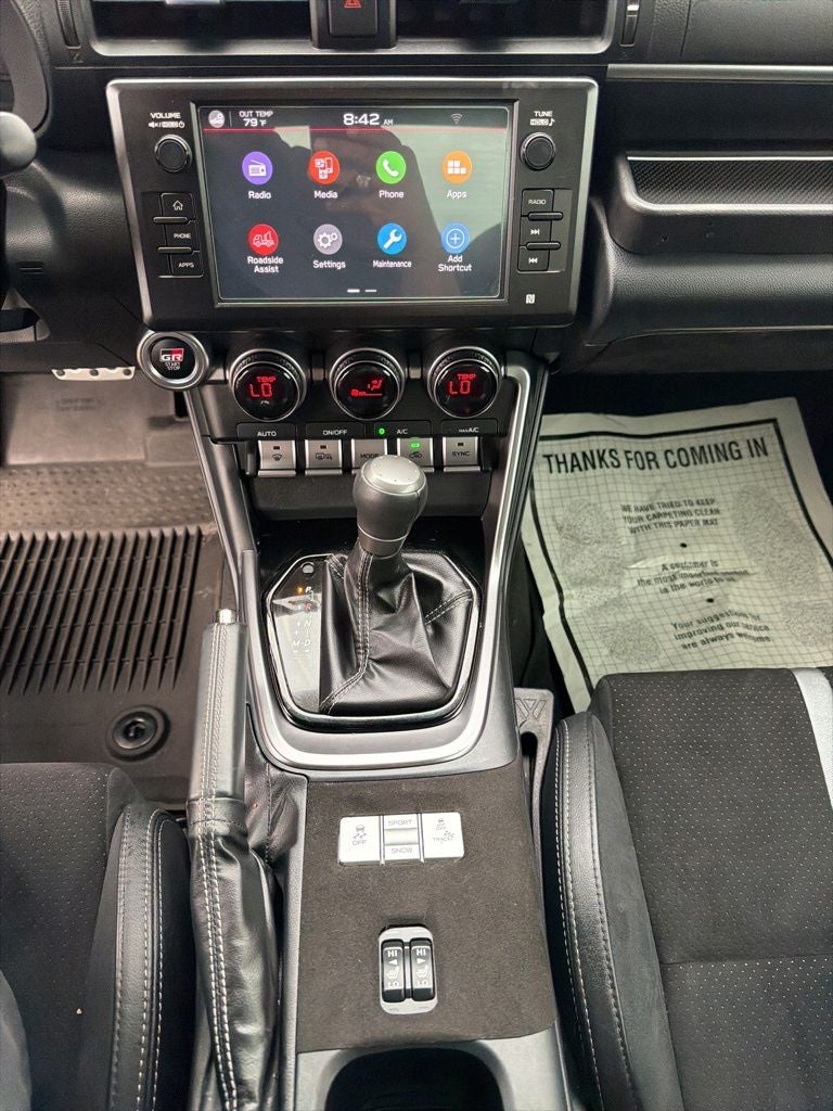 2024 Toyota GR86 Premium Clean Carfax / Apple CarPlay/Android Auto / 6-spee