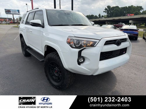 2023 Toyota 4Runner SR5 Premium LIFTED!! / 1-OWNER / CLEAN CAR-FAX