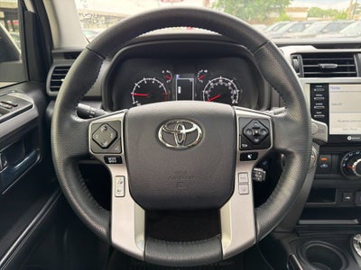 2023 Toyota 4Runner SR5 Premium LIFTED!! / 1-OWNER / CLEAN CAR-FAX
