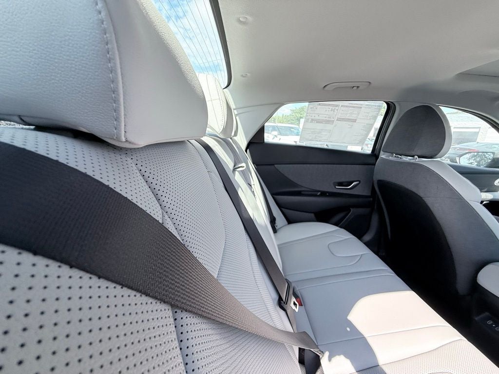2025 Hyundai Elantra Limited