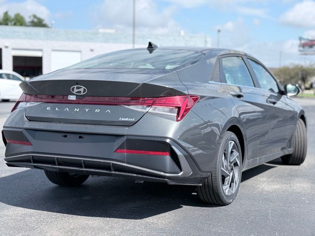 2025 Hyundai Elantra Limited