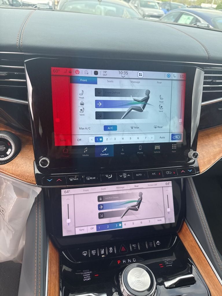 2022 Jeep Grand Wagoneer Series II