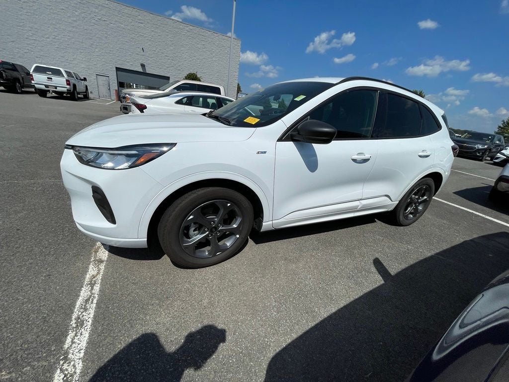 2023 Ford Escape Hybrid ST-Line